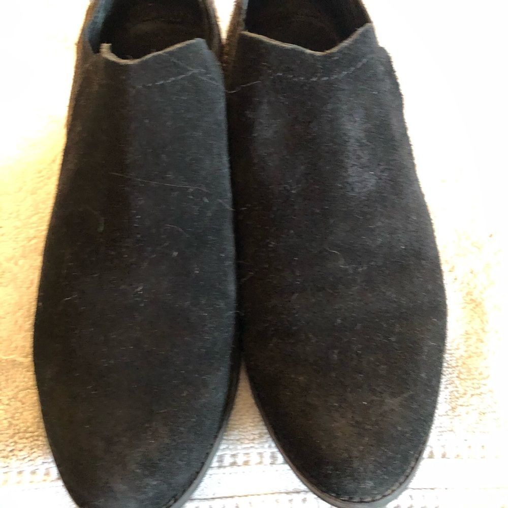 Shoes slip on size 7